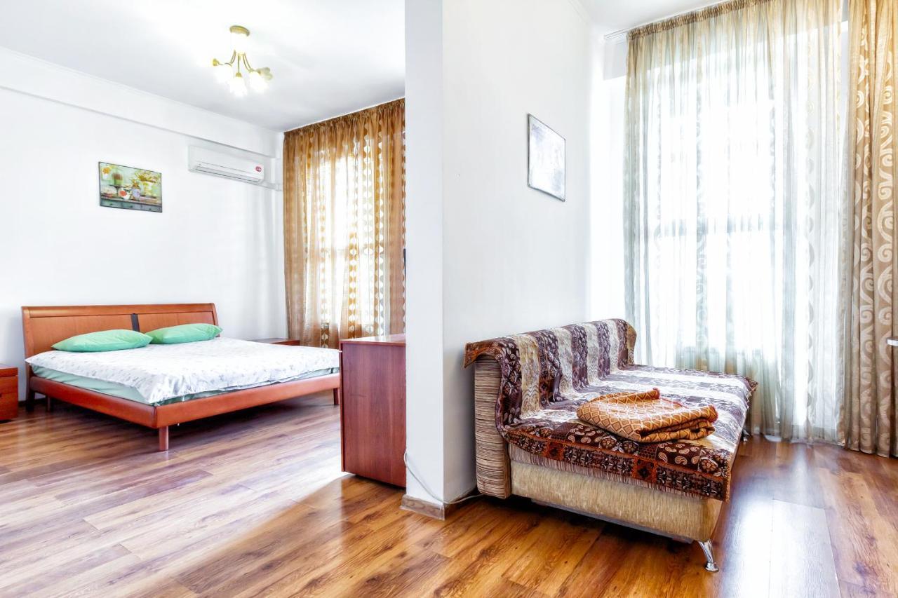 423 Lighthouse Apartments - Traveler'S Choice 阿拉木图 外观 照片